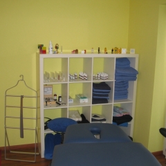 professionelle-Osteopathieliege-Behandlung-Osteopath