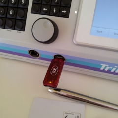 Trikombin-USB-Port-Programm-Überspielung-auf-DS-Chipcard-Zapper
